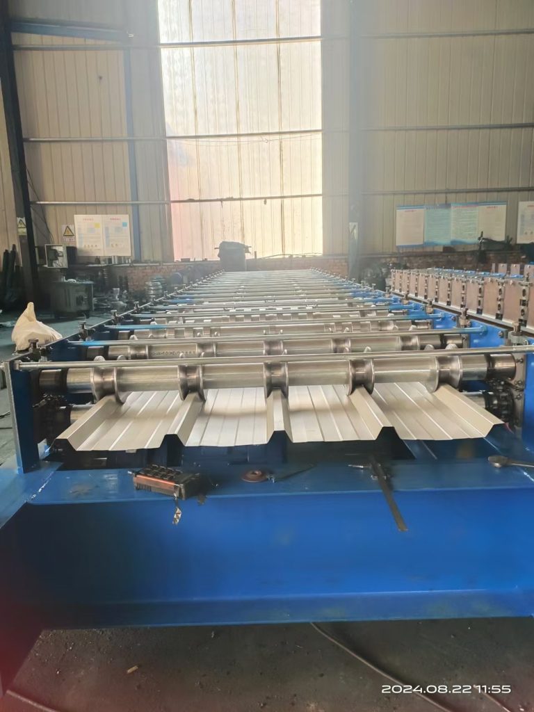 Customizable Color Steel Roll Forming Machine