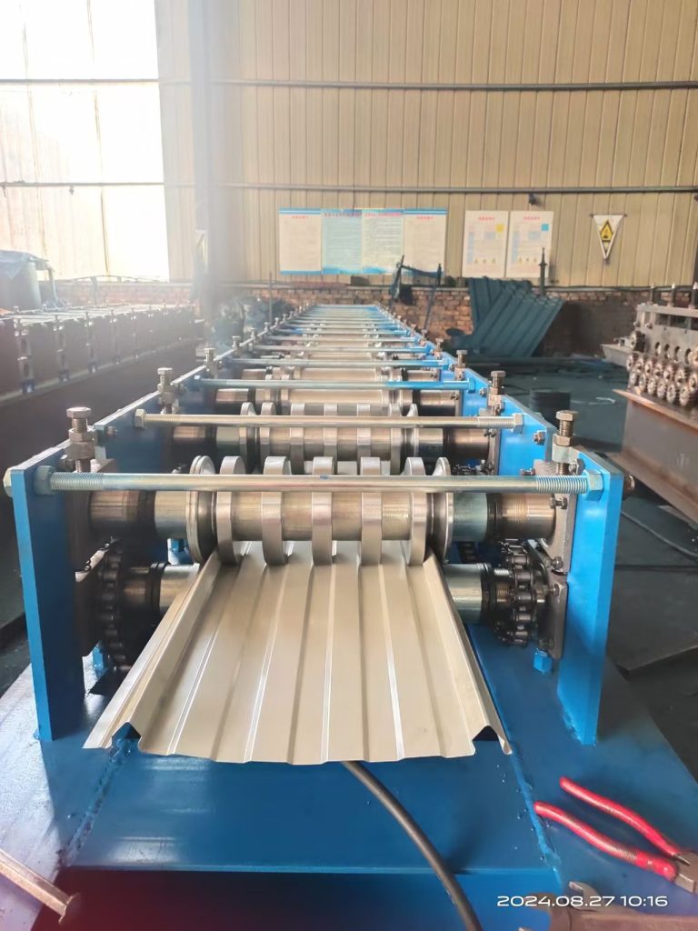 Customizable Color Steel Roll Forming Machine